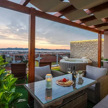 Luxury Penthouse With Seaview Apartment *