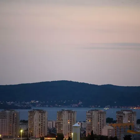 Luxury Penthouse With Seaview *