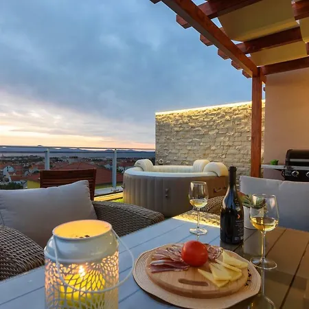 Luxury Penthouse With Seaview